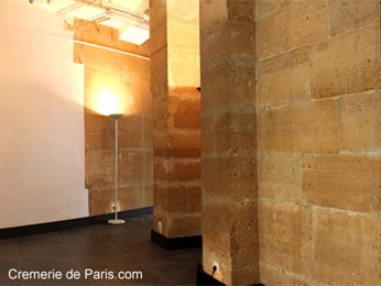 photo prise juste apr&egrave;s avoir nettoy&eacute; la Verriere du showroom
