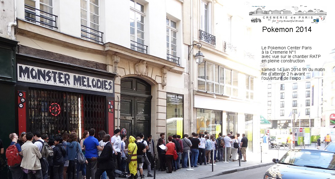 file d'attente 2 h avant l'ouverture du Pokemon center ... moment de rencontre des fans, vue sur les eternelles travaux de la future sortie N°1 du Metro Chatelet les Halles