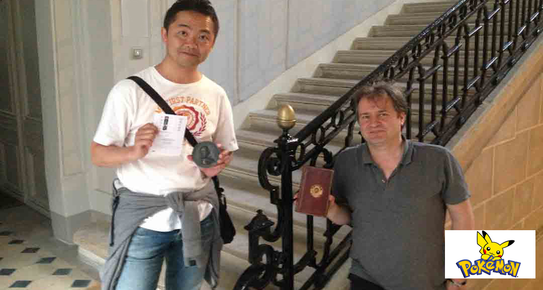 Junichi Masuda, co-inventeur des Pokemon et Ben Solms de la  Cremerie de Paris dans le légendaire escalier d'honneur de l'Hotel de Villeroy