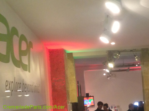 lumières au Acer Pop Up Store