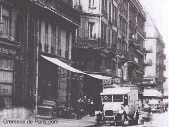 Rue des Halles en 1925