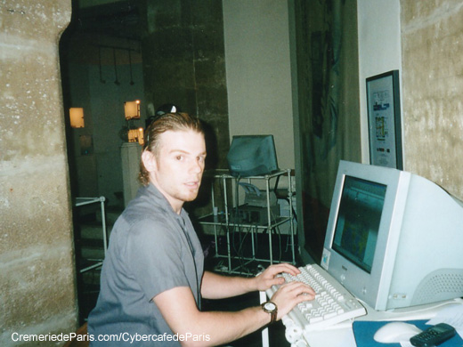 Pascal Kerbel, un habitue du Cybercafe de Paris