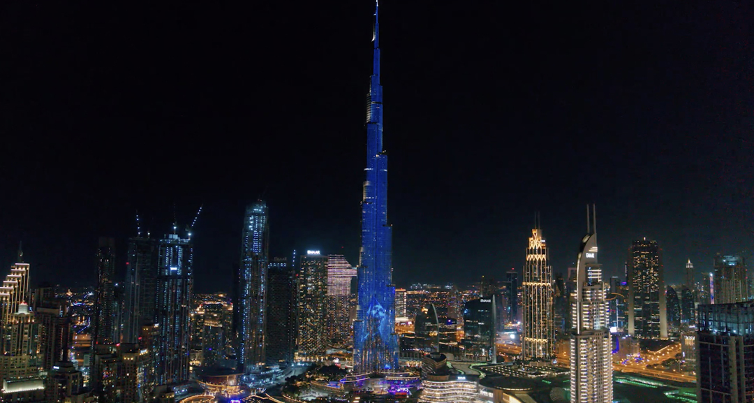 Burj Khalifa decorated for League of Legends