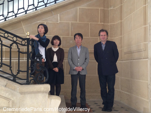 The Vskin / Footmark Tokyo crew and the editor of this article